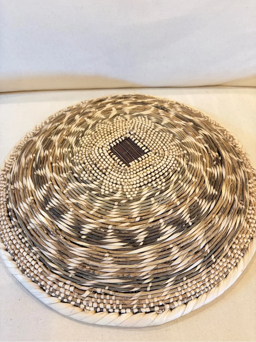 NEW African Woven Basket. Tonga people of Zambia 13.5” Across
